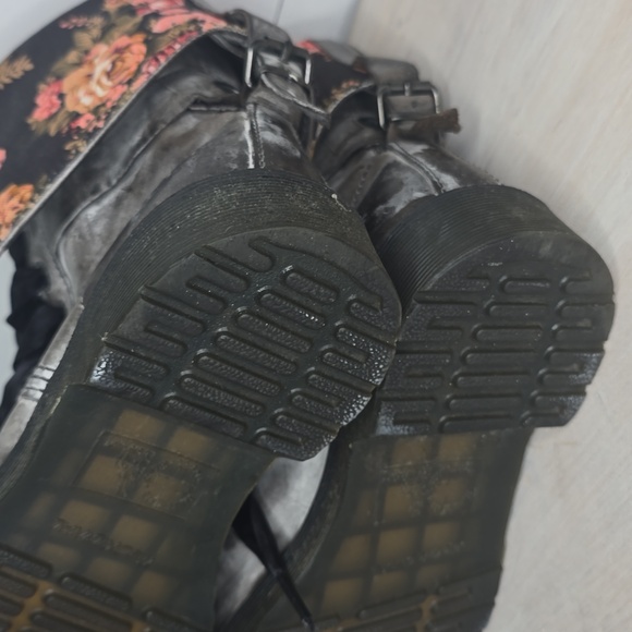 Women's Dr Martens Triumph 1914 Lace Up Ribbon Floral Boots; Size 7 - Picture 6 of 9